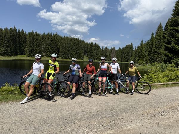 Šumava, která dává jistotu do kopců - Ladies Bike Weekend - Road Edition | (29.–31. 5. 2026)