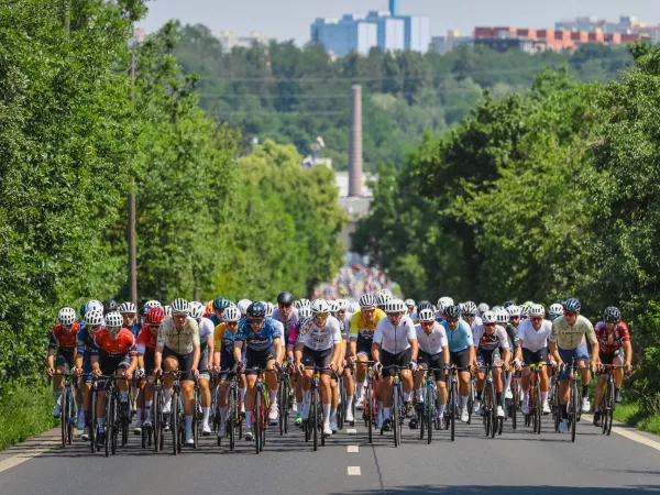 Rekordní účast ozdobila Kopcovitou L'Etape. Rychlobruslař Jílek sedmý